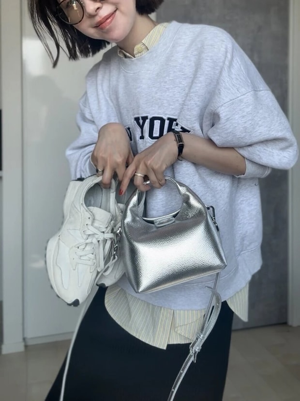 スウェットコーデ guドルマンスリーブストライプシャツイエロースウェットコーデ