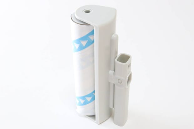 ダイソー 立てて置けるカーペットクリーナーホルダー 幅160mm用 ダイソーの立てて置けるカーペットクリーナーホルダー