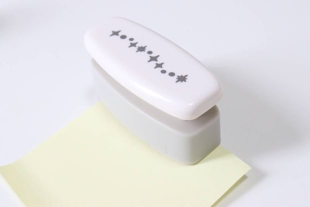 ダイソーのクラフトパンチ ラインタイプ スパークル型の使い方