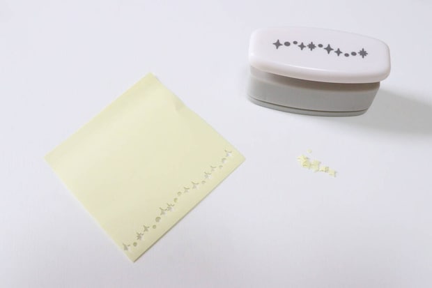 ダイソー クラフトパンチ ラインタイプ スパークル型 ダイソーのクラフトパンチ ラインタイプ スパークル型はノートや手紙を可愛くデコレーションできる