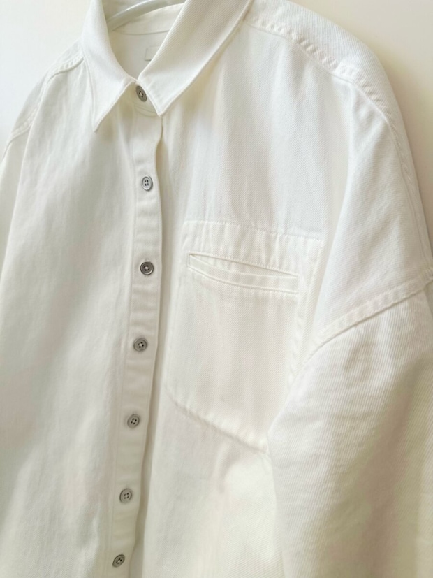 ユニクロデニムリラックスシャツジャケット　WHITE