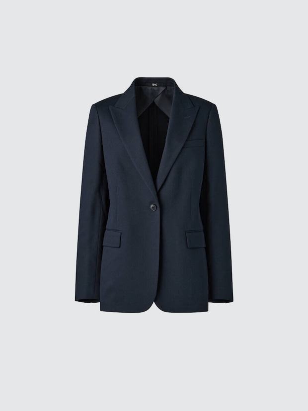 ユニクロのテーラードジャケット