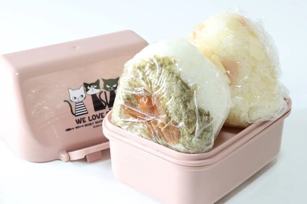 ダイソー　おにぎりお弁当箱（ストレイキャッツ柄）　使用例