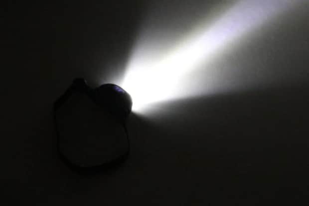 ダイソー　センサー付きLEDヘッドライト　光量