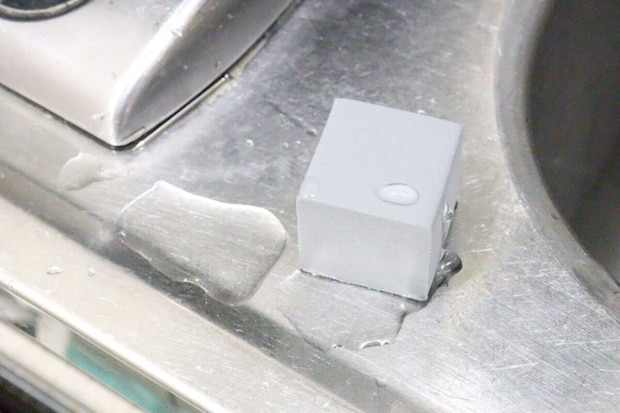 やわらか吸水スポンジ（キューブ形、1個）　吸水性