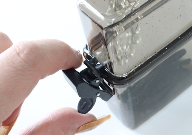 100均のコラボ新作が良き！「全然入らん…」と思ったけど便利じゃん！持ち歩きやすいケース