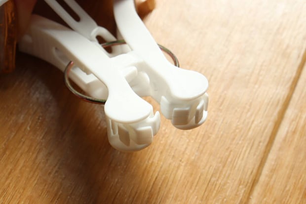 ダイソーの「引っ張る取りやすいピンチハンガー（18ピンチ）のピンチ