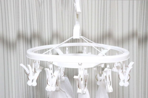 ダイソーの引っ張る取りやすいピンチハンガー（18ピンチ）の使用例