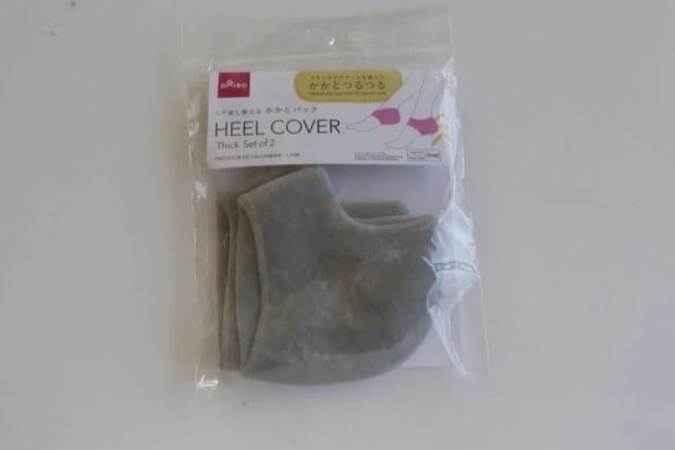 ダイソー　かかとパック（厚手、2枚）　パッケージ