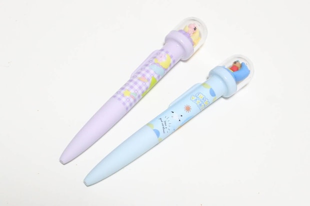 ダイソーのスノードームみたいなカプセル型のボールペン