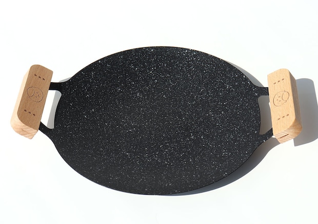 宝島社雑誌付録のモノマスター5月号増刊のちいかわくりまんじゅうのアウトドア鉄板皿2