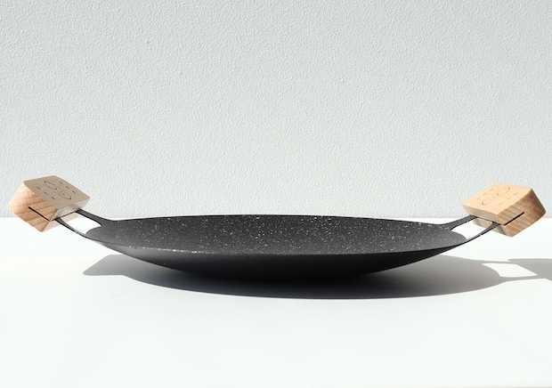 宝島社雑誌付録のモノマスター5月号増刊のちいかわくりまんじゅうのアウトドア鉄板皿3