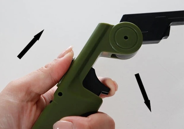 ダイソー　風に強い折りたたみ着火ライター（ターボ式）　着火方法