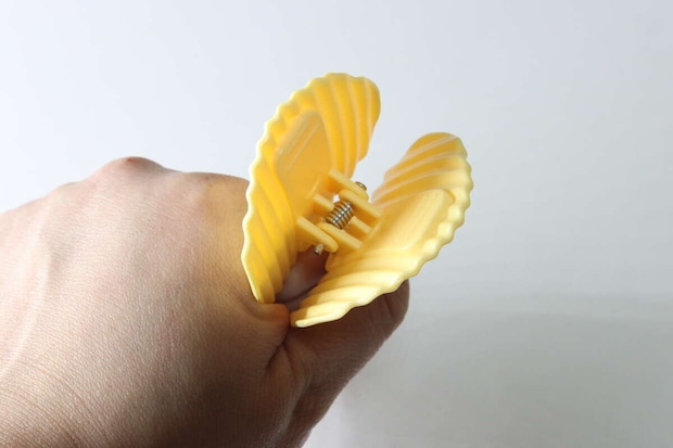 ダイソーのポテトチップスクリップは挟む部分がギザギザでしっかり挟める