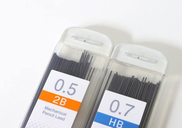 100均でスゴイの見つけた「普通の芯と大違い！」「交換ストレスが激減した！」