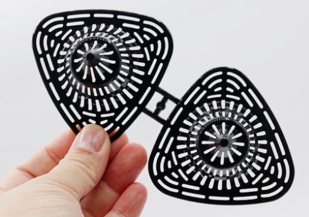 ダイソー　鉢底ネット（7.1cm×7.5cm×4.5cm、6個組）