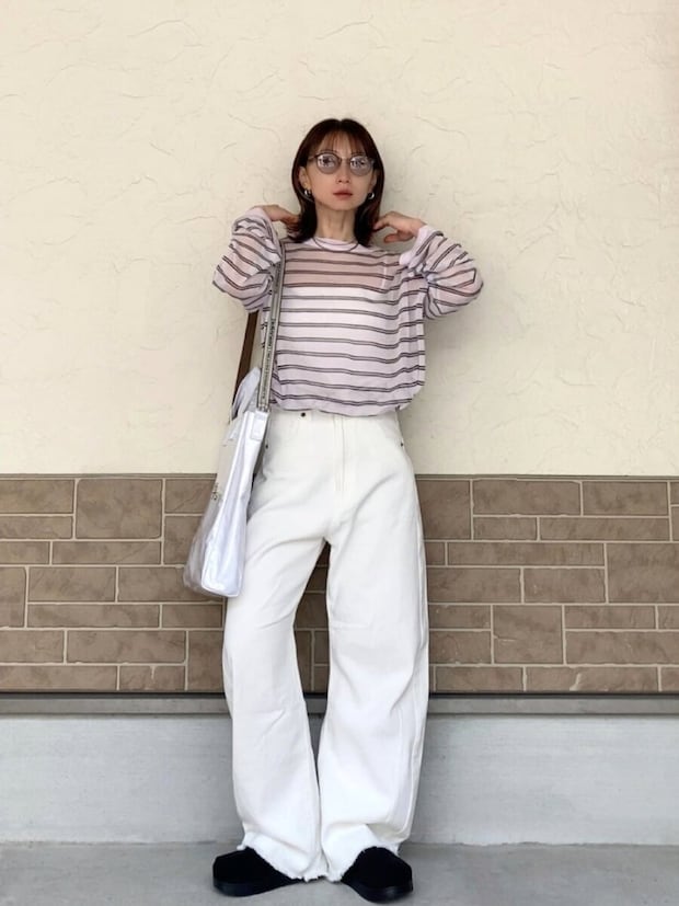 2026春大人女性おすすめシアートップスボーダーデニムコーデ