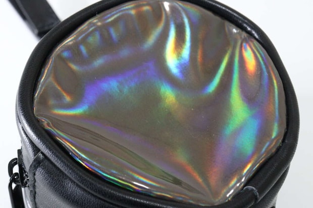 ダイソーの手持ち扇風機カバーのオーロラっぽいカラー