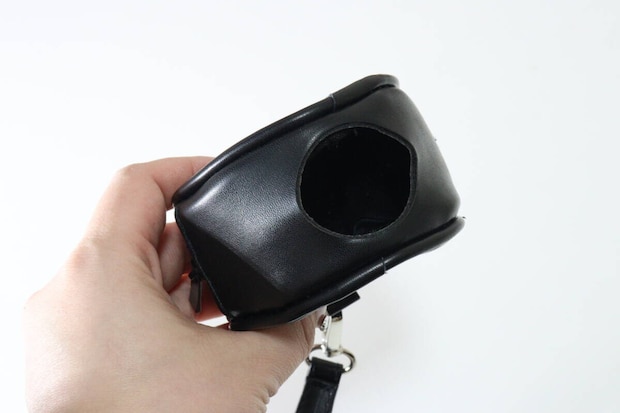 ダイソーの手持ち扇風機カバーのファンの柄の部分の穴