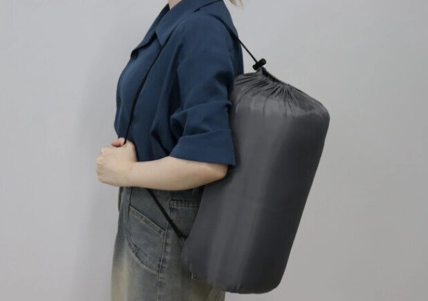 ダイソー　封筒型シュラフ（連結可能）