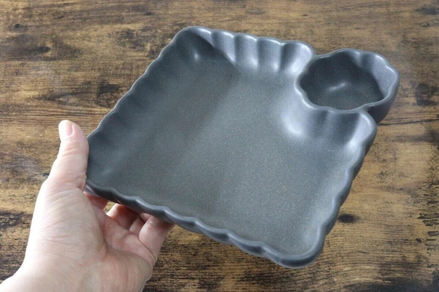 ダイソー　深皿仕切り皿