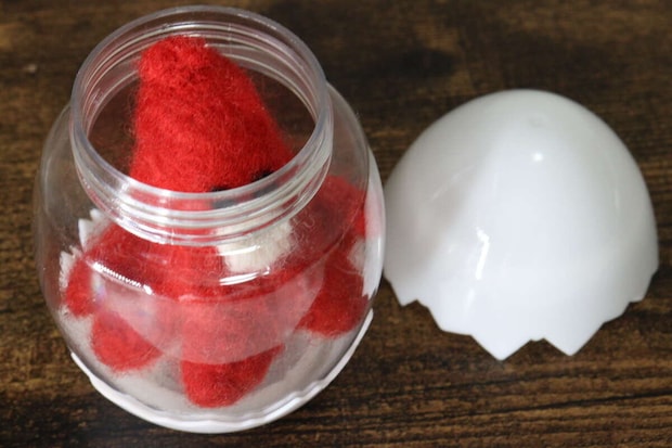 セリアのたまご型収納ケース 大に入れられる小物のサイズ