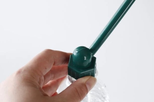 ダイソー　ペットボトル用水差しキャップ　使用方法