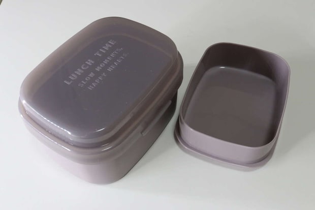 セリアの2通りの使い方があるラウンドランチボックススクエア　470ml