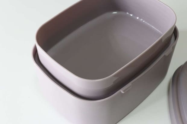 セリアの中蓋がないラウンドランチボックススクエア　470ml