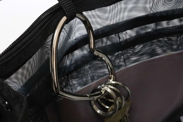 ダイソー　メタリックハートカラビナキーホルダー　使用例