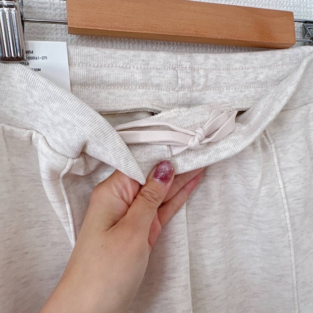 ユニクロ　スウェットストレートパンツ　ウエスト紐アップ