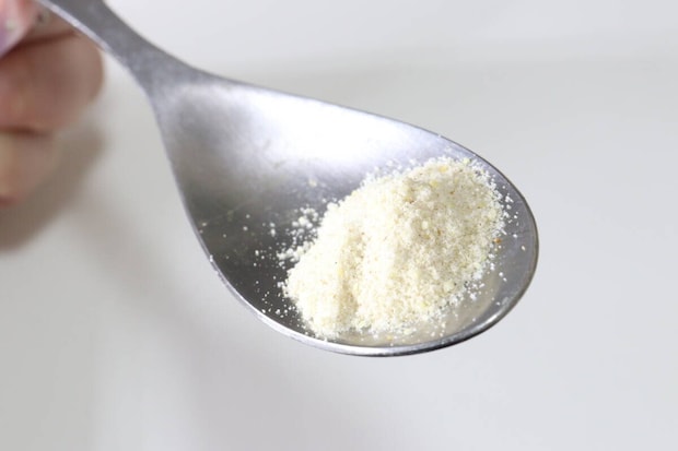 ダイソーのガーリックバター塩こしょうの中身