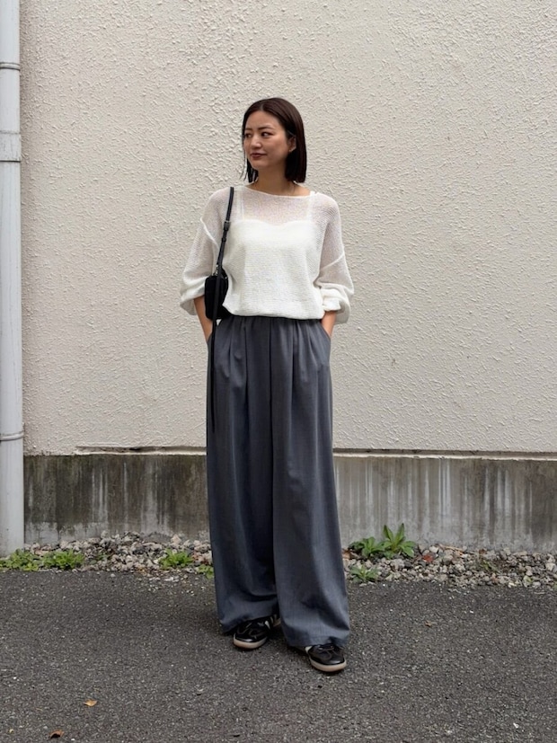 2026春大人女性透け感シアーニットコーデ