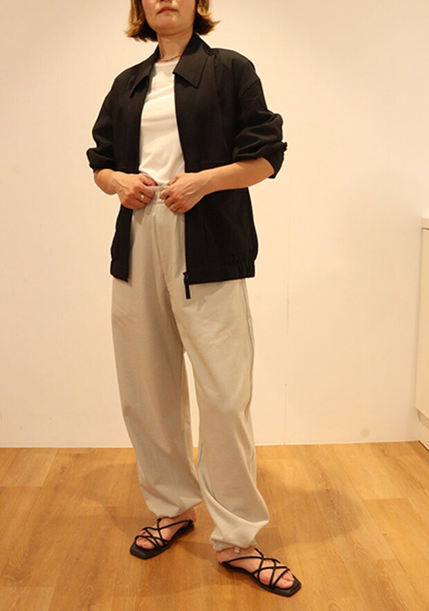 ユニクロ　スウェットパンツ コーデ