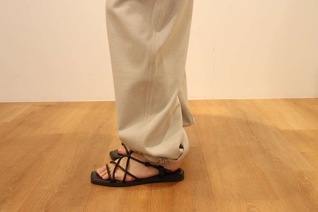 ユニクロ　スウェットパンツ　裾