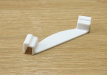 100均でスゴイの見つけた！4つ使えば耐荷重10kgも？！小さいのに頼りになる収納グッズ