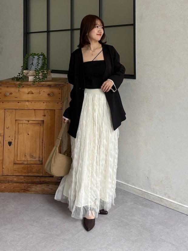 2026春大人女性おすすめ白スカートモノトーンコーデ
