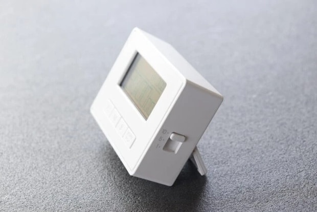 ダイソー　時計付キッチンタイマー　スタンド