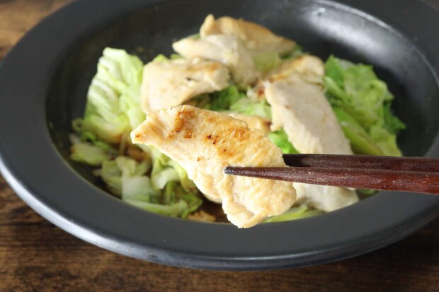 ダイソーの塩こうじミニを使った鶏肉はしっとりジューシーに焼き上がる