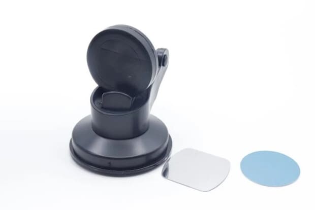 ダイソー　スマホホルダー マグネット式 車内用