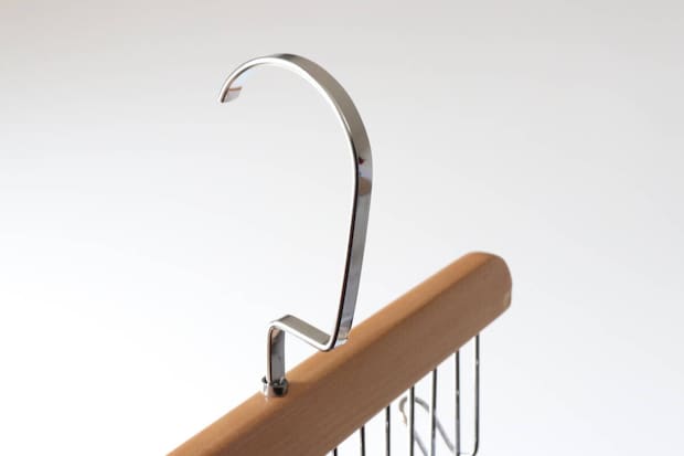 ダイソーの木製ベルトハンガーのフック