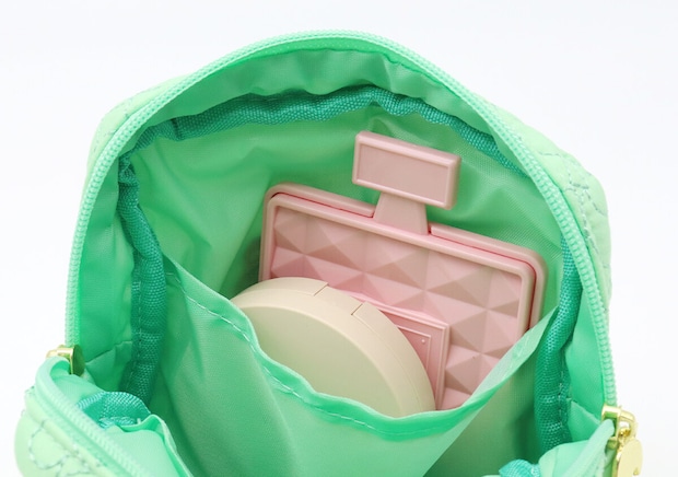 宝島社ムック付録のあつまれ どうぶつの森 持ち歩きに便利な葉っぱ柄キルティングデイリーポーチBOOK7