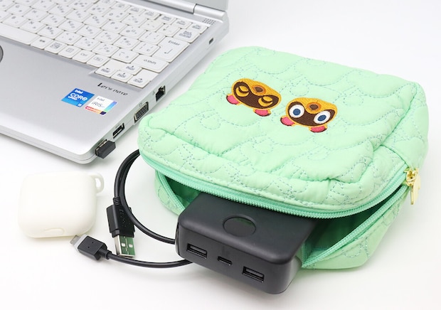 宝島社ムック付録のあつまれ どうぶつの森 持ち歩きに便利な葉っぱ柄キルティングデイリーポーチBOOK9