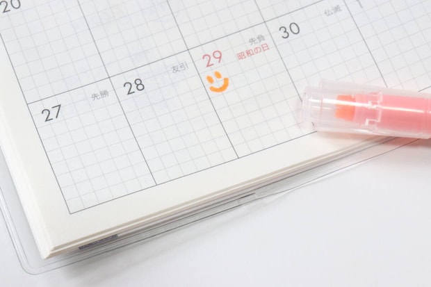 セリア　予定が変わっても消せるスケジュール用マーカースタンプ　使用例　スケジュール管理