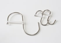 これ考えた人に大拍手！「毎回外れてストレスだった…」しっかり固定できる100均の便利フック