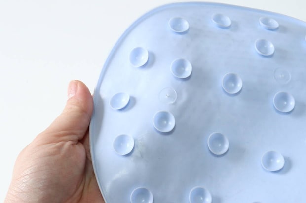 セリア　足裏ブラシマット　吸盤