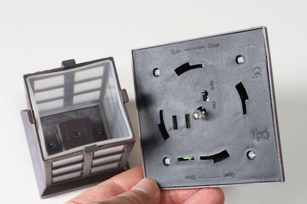 ソーラーライト（ハウス型、吊り下げ）　構造