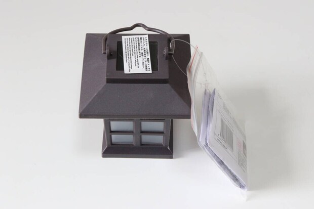 ソーラーライト（ハウス型、吊り下げ）　パッケージ