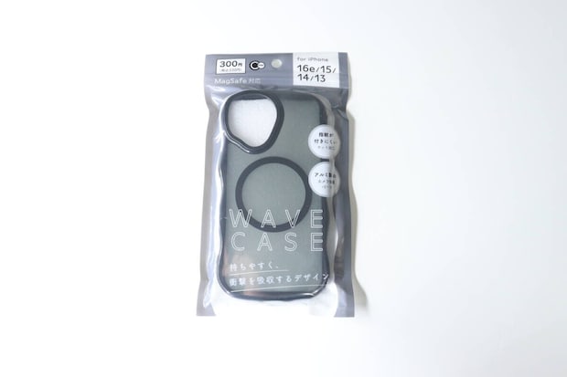 ダイソーのIP16e/15/14/13用ケース　ウェーブ　クリアのパッケージ