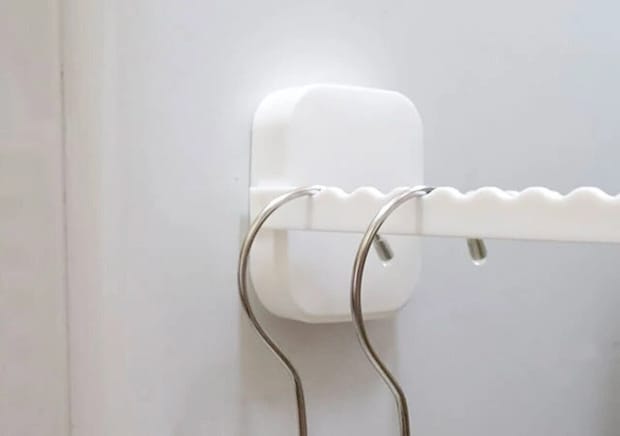 ダイソー　壁掛けハンガー用フック　使用例　ハンガー